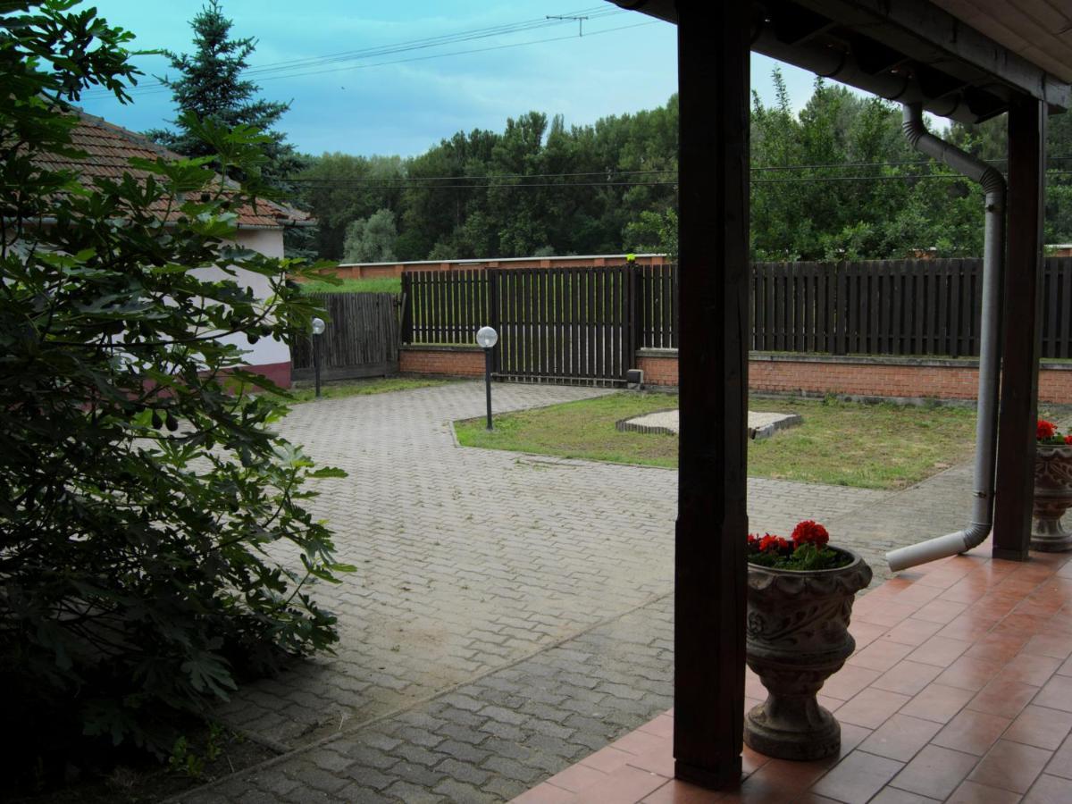 Csongradi Vendegvaro Apartmanok, Szarka Haz Dış mekan fotoğraf